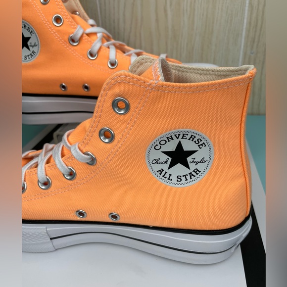SOLD Converse Chuck Taylor All Star Lift Women's Platform High-Tops - Peach Beam - Picture 7 of 8